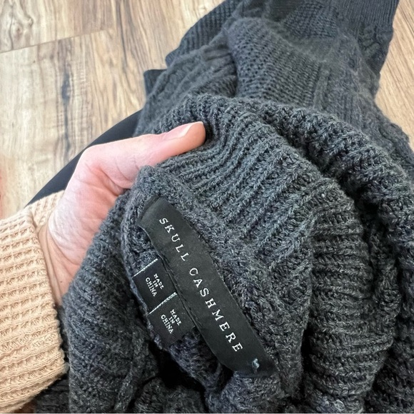 Skull Cashmere Turtleneck Cable Knit Ruffle Sweater - Picture 8 of 9